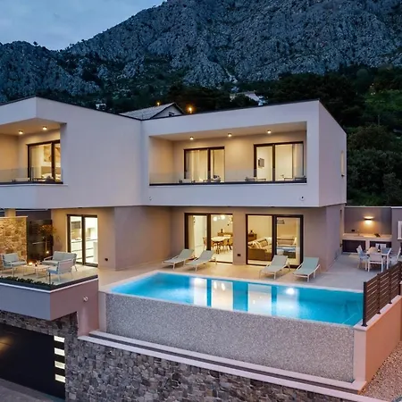 New! With Heated Pool, 1km From The