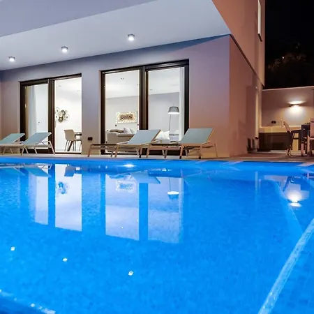 With Heated Pool, 1km From The *