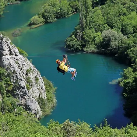 New! With Heated Pool, 1km From The Villa Omis