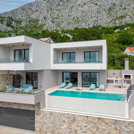 New! With Heated Pool, 1km From The Omis